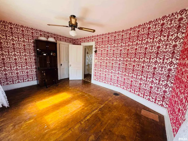 $325,000 | 10120 East 2250th Street, Adair, IL 61411