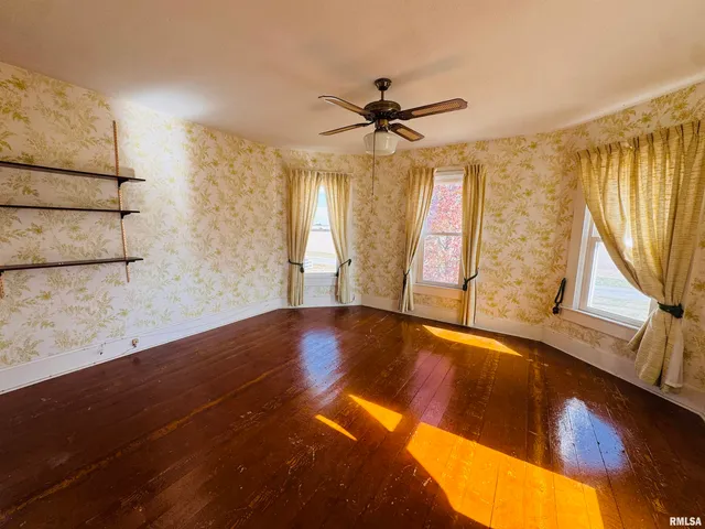 $325,000 | 10120 East 2250th Street, Adair, IL 61411