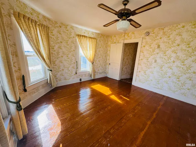 $325,000 | 10120 East 2250th Street, Adair, IL 61411