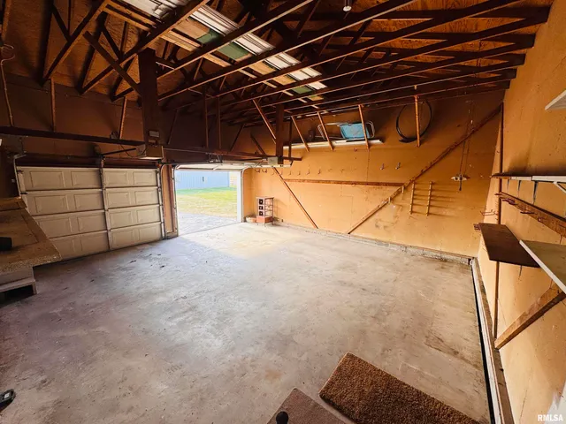 $325,000 | 10120 East 2250th Street, Adair, IL 61411