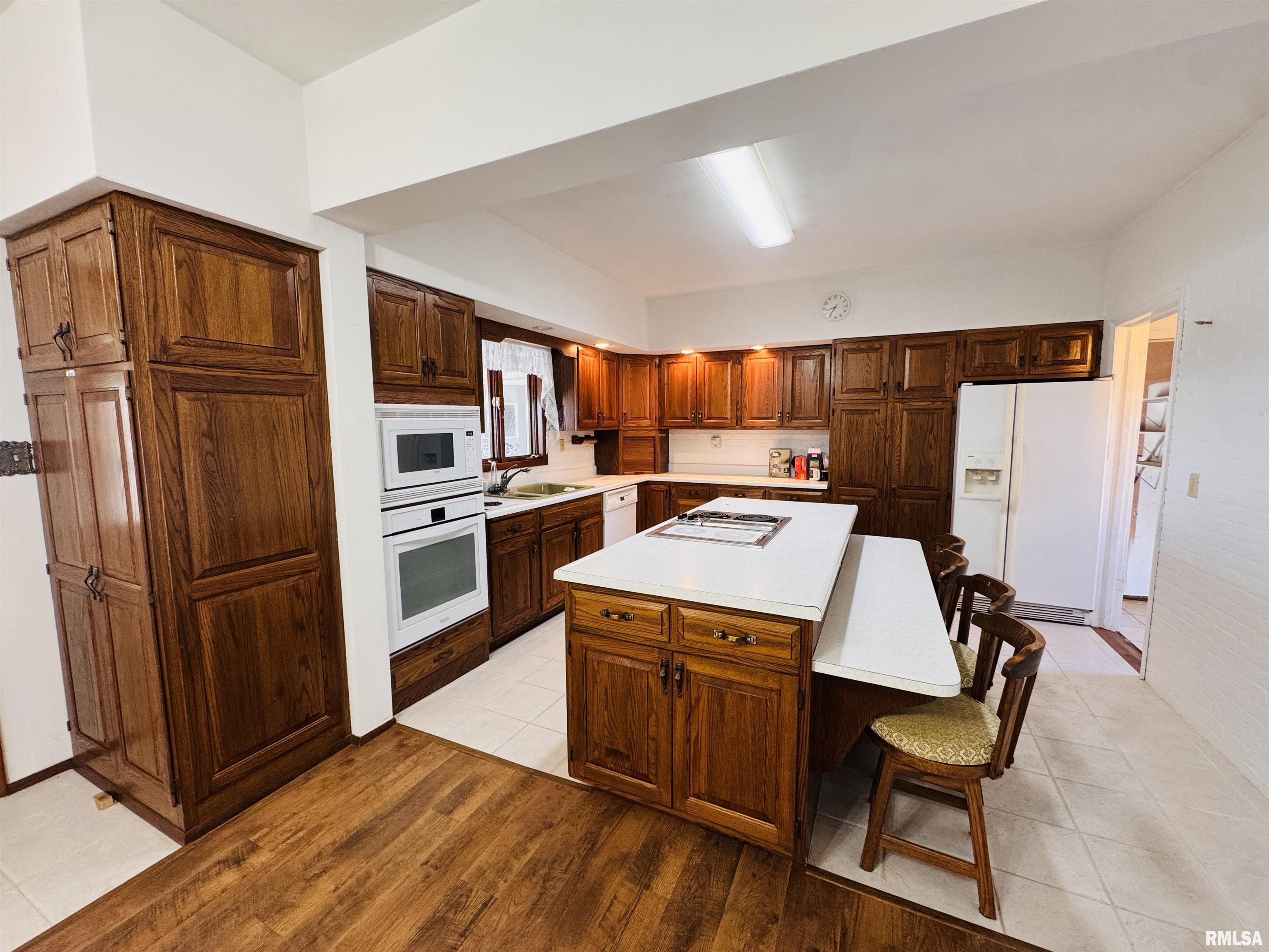 10120 East 2250th Street Adair, IL 61411 - Photo 3 of 48