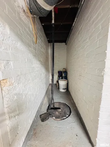 $325,000 | 10120 East 2250th Street, Adair, IL 61411