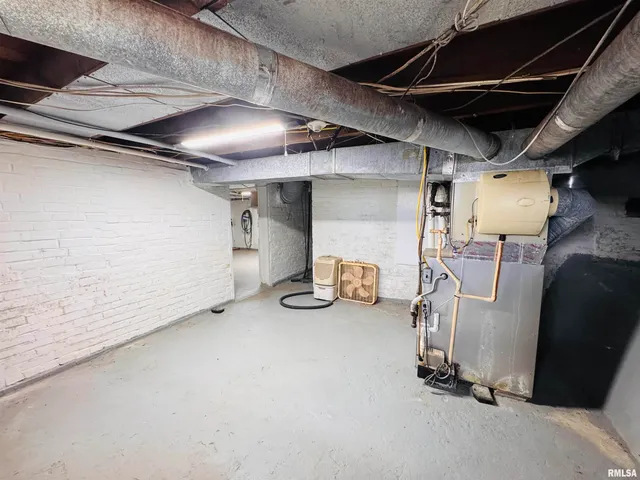 $325,000 | 10120 East 2250th Street, Adair, IL 61411