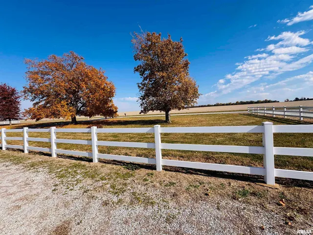 $325,000 | 10120 East 2250th Street, Adair, IL 61411