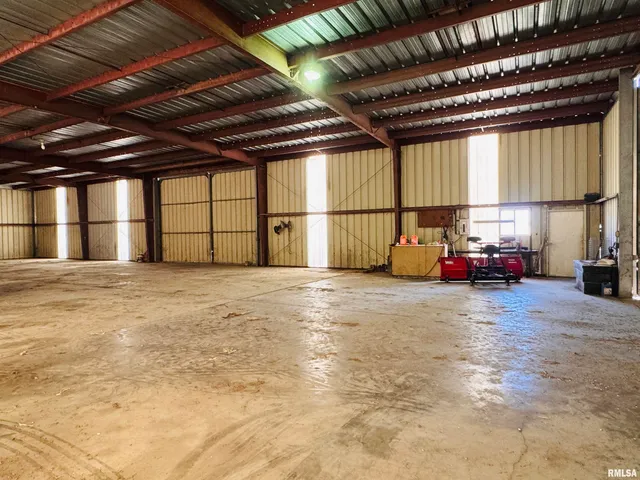 $325,000 | 10120 East 2250th Street, Adair, IL 61411