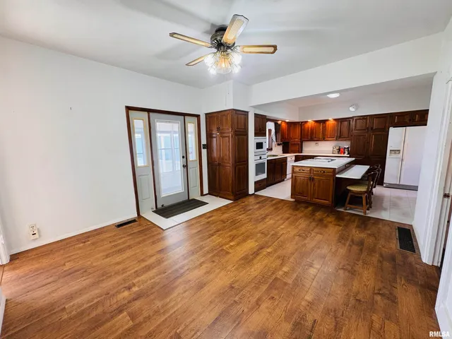 $325,000 | 10120 East 2250th Street, Adair, IL 61411