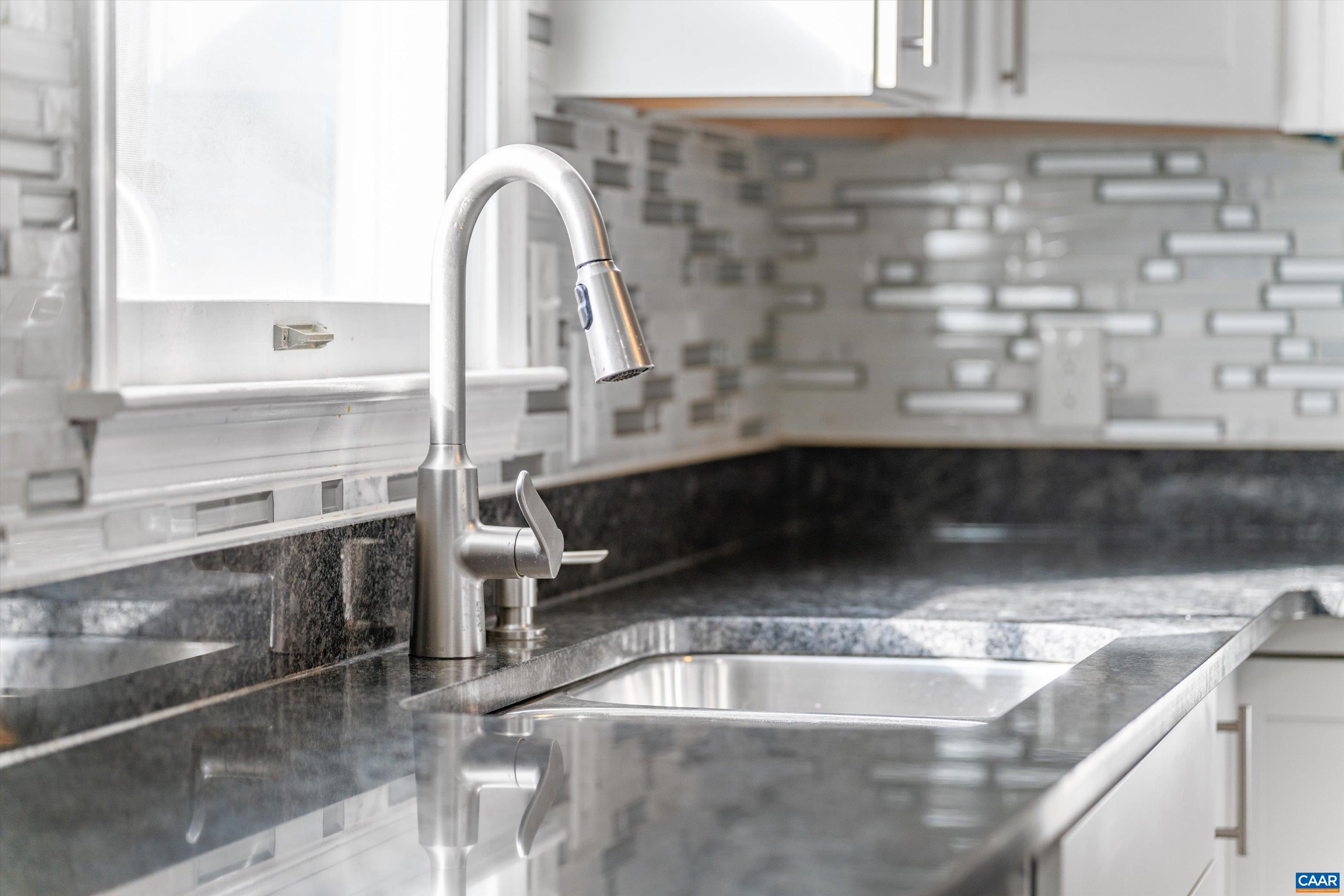 1424 B Street Waynesboro, VA 22980 - Photo 12 of 29