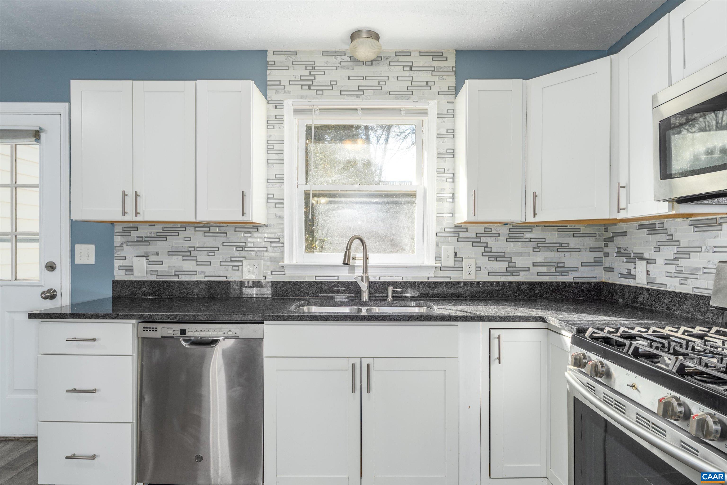 1424 B Street Waynesboro, VA 22980 - Photo 13 of 29