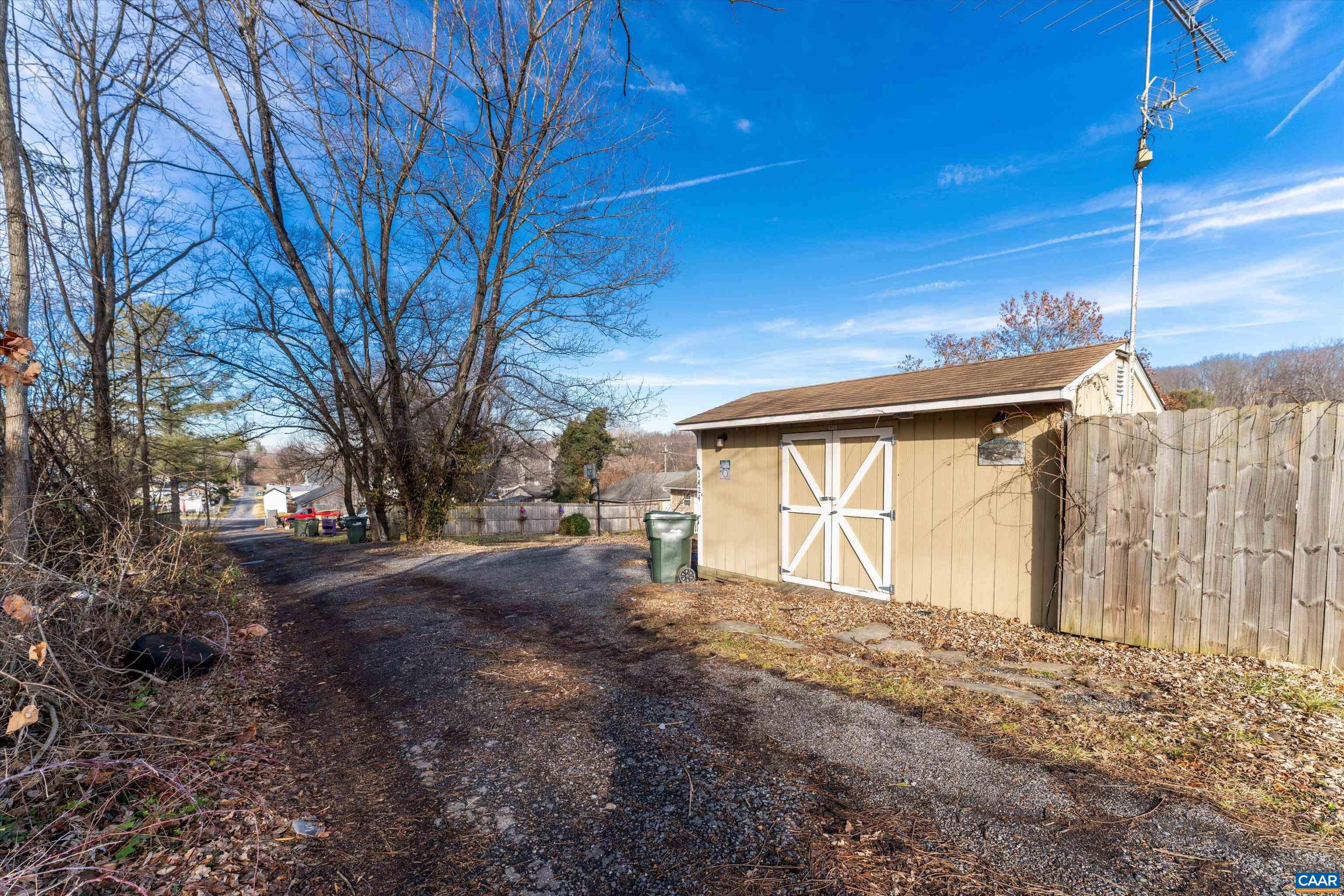 1424 B Street Waynesboro, VA 22980 - Photo 29 of 29 Large Outdoor Building