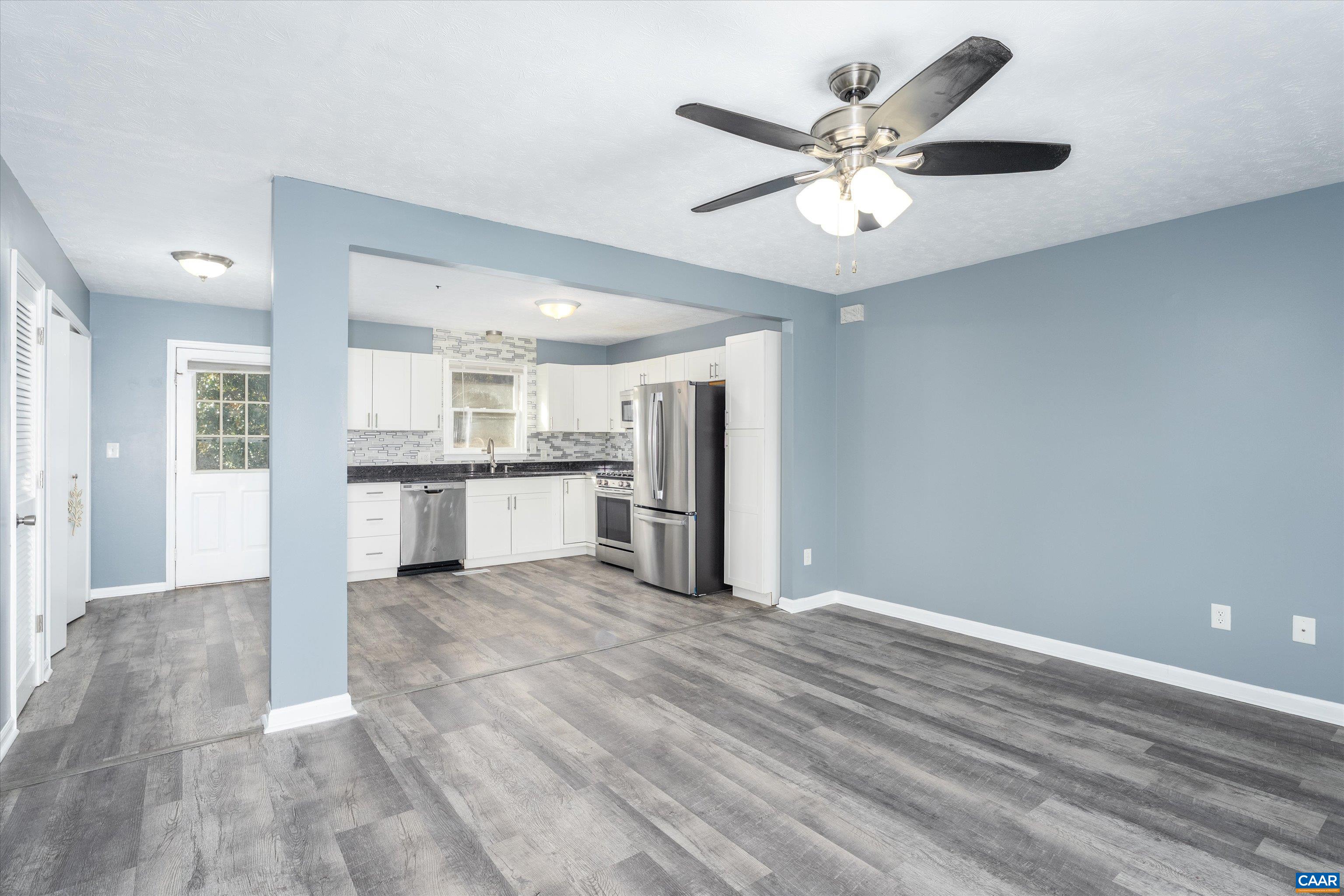 1424 B Street Waynesboro, VA 22980 - Photo 7 of 29