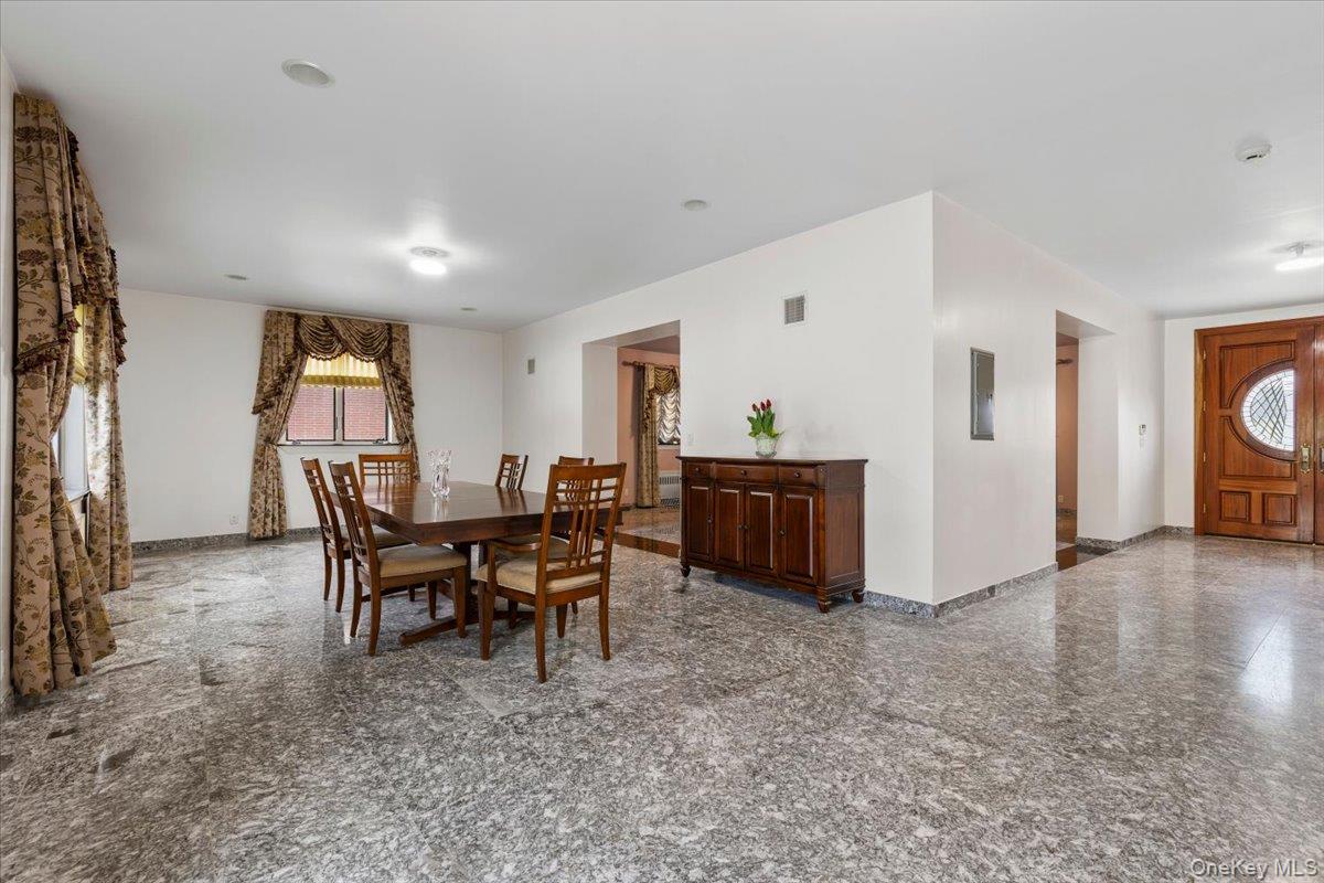 80 Dorset Road Scarsdale, NY 10583 - Photo 12 of 42