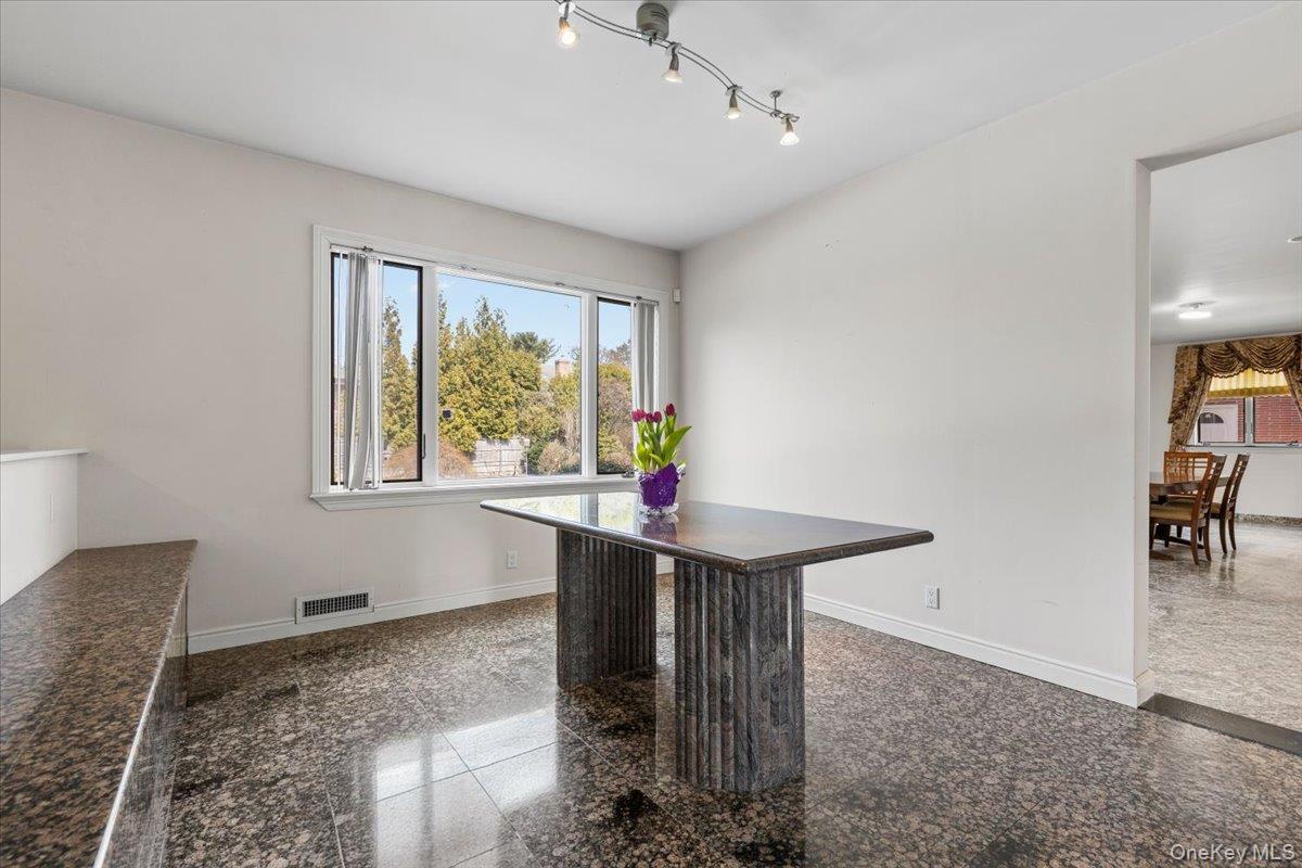 80 Dorset Road Scarsdale, NY 10583 - Photo 13 of 42