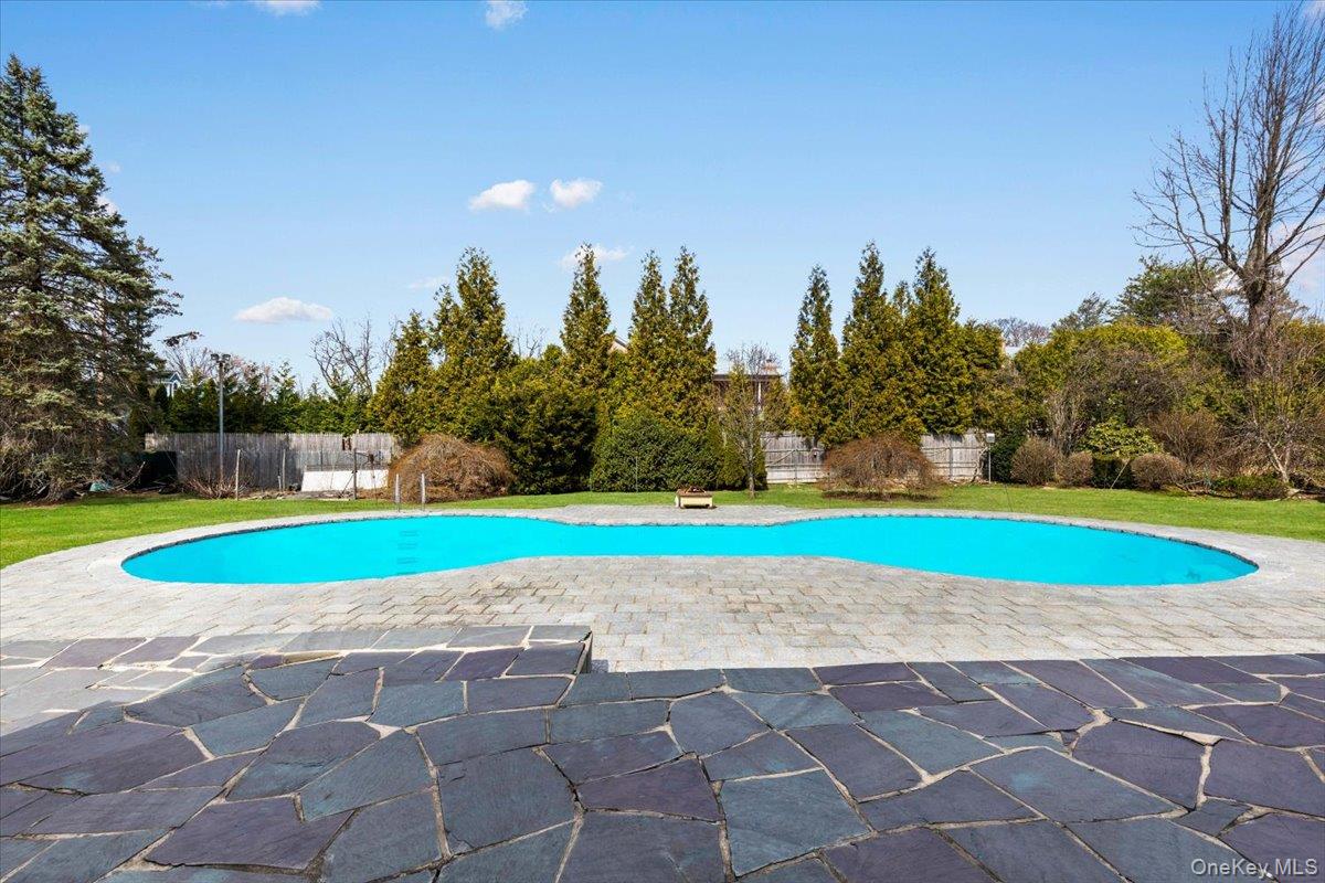 80 Dorset Road Scarsdale, NY 10583 - Photo 27 of 42