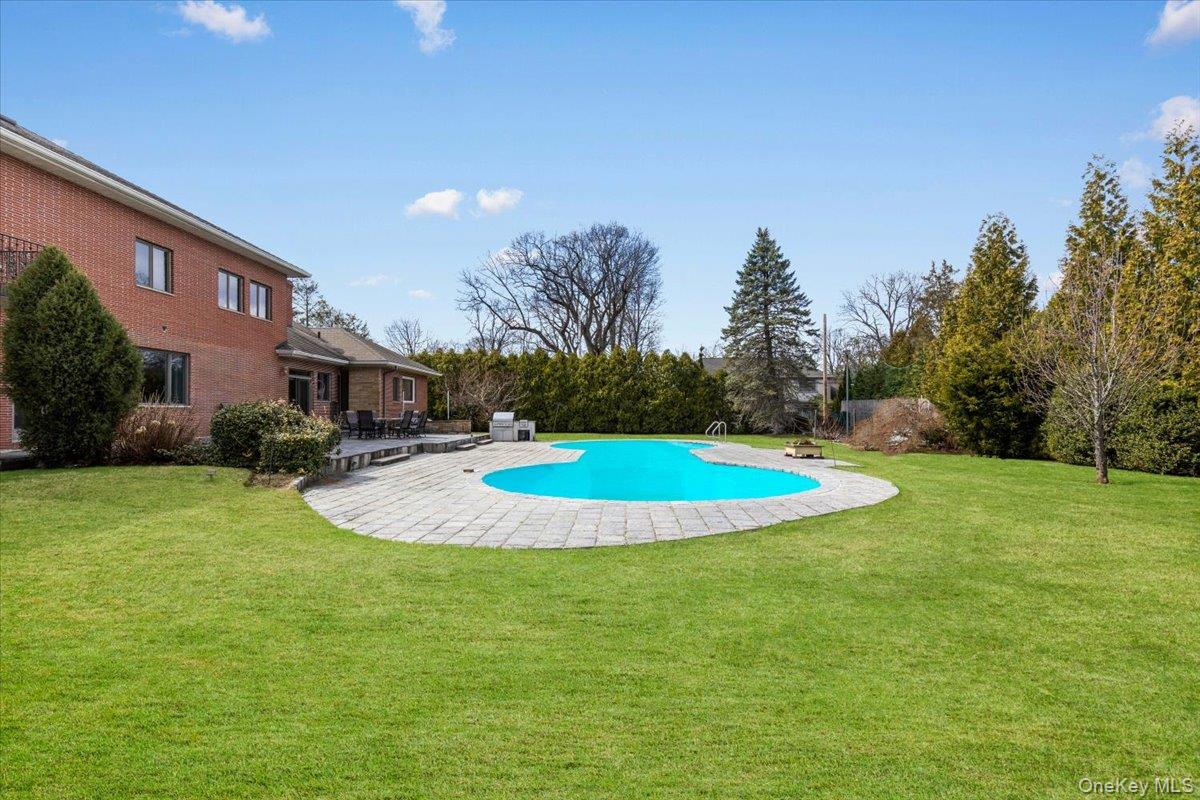 80 Dorset Road Scarsdale, NY 10583 - Photo 28 of 42