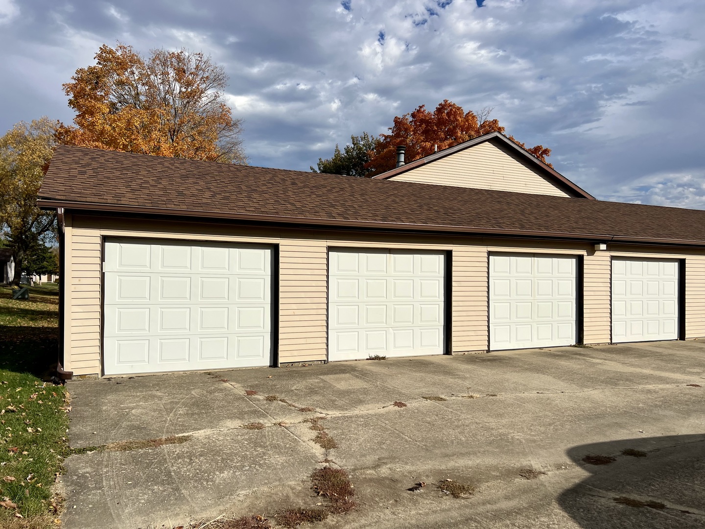 1202 Dean Drive Urbana, IL 61802 - Photo 4 of 6 a front view of a house with a yard