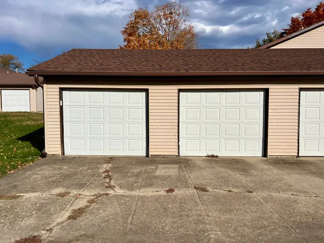 $29,900 | 1202 Dean Drive, Urbana, IL 61802