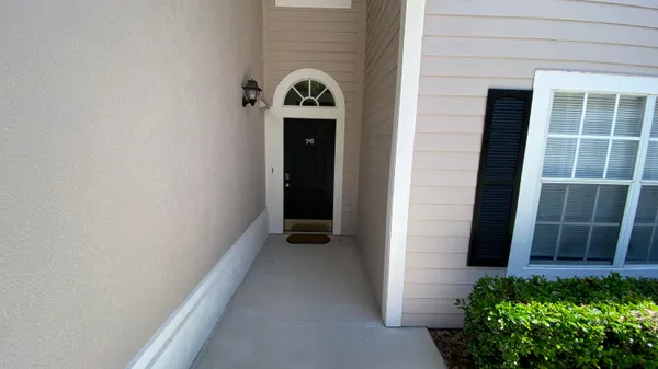 $1,800 | 10000 Southwest 52nd Avenue, Unit 76, Gainesville, FL 32608