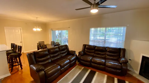 $1,800 | 10000 Southwest 52nd Avenue, Unit 76, Gainesville, FL 32608