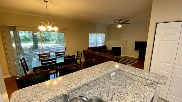 $1,800 | 10000 Southwest 52nd Avenue, Unit 76, Gainesville, FL 32608