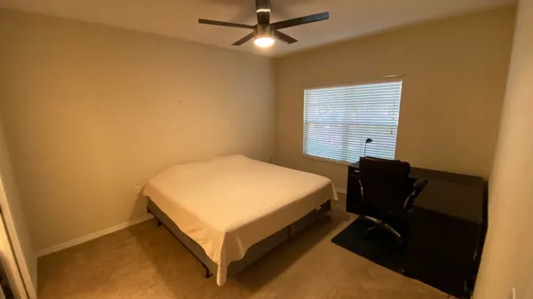 $1,800 | 10000 Southwest 52nd Avenue, Unit 76, Gainesville, FL 32608