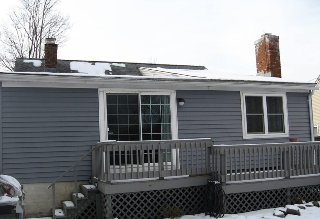 95 Grandview Street Springfield, MA 01118 - Photo 28 of 30 a view of a balcony with a couch