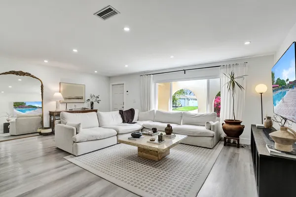 $499,000 | 8205 Northwest 106th Avenue, Tamarac, FL 33321