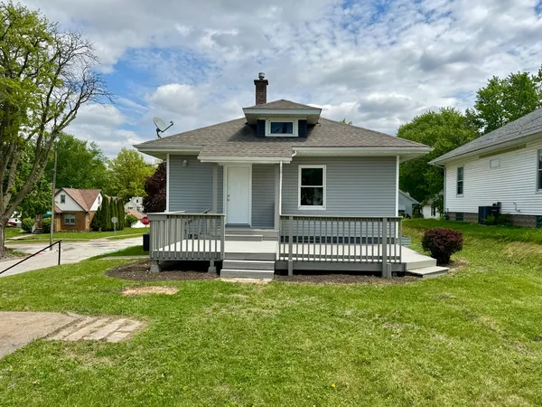 $184,700 | 2038 North Myrtle Street, Davenport, IA 52804