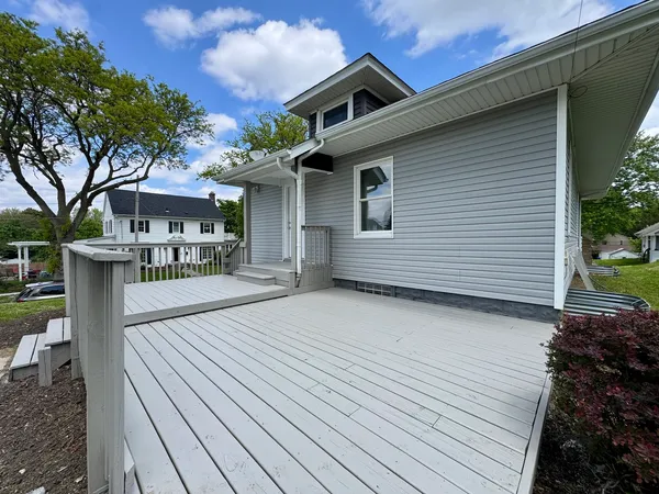 $184,700 | 2038 North Myrtle Street, Davenport, IA 52804