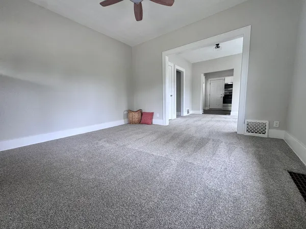 $184,700 | 2038 North Myrtle Street, Davenport, IA 52804
