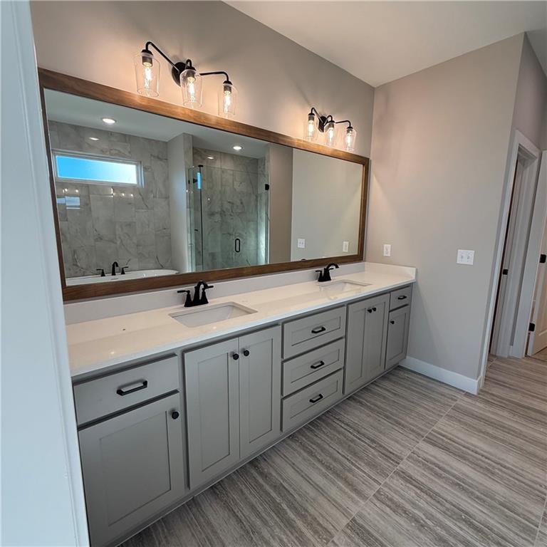 4867 Northwest Vicolo Dellamore Way Riverside, MO 64150 - Photo 9 of 30