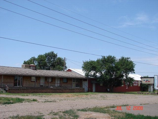 0 Us Highway, Unit TRACT 13 Ralls, TX 79357 - Photo 1 of 8 a front view of a house with a garden