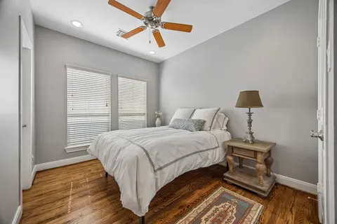 $709,999 | 1022 East 27th Street, Houston, TX 77009