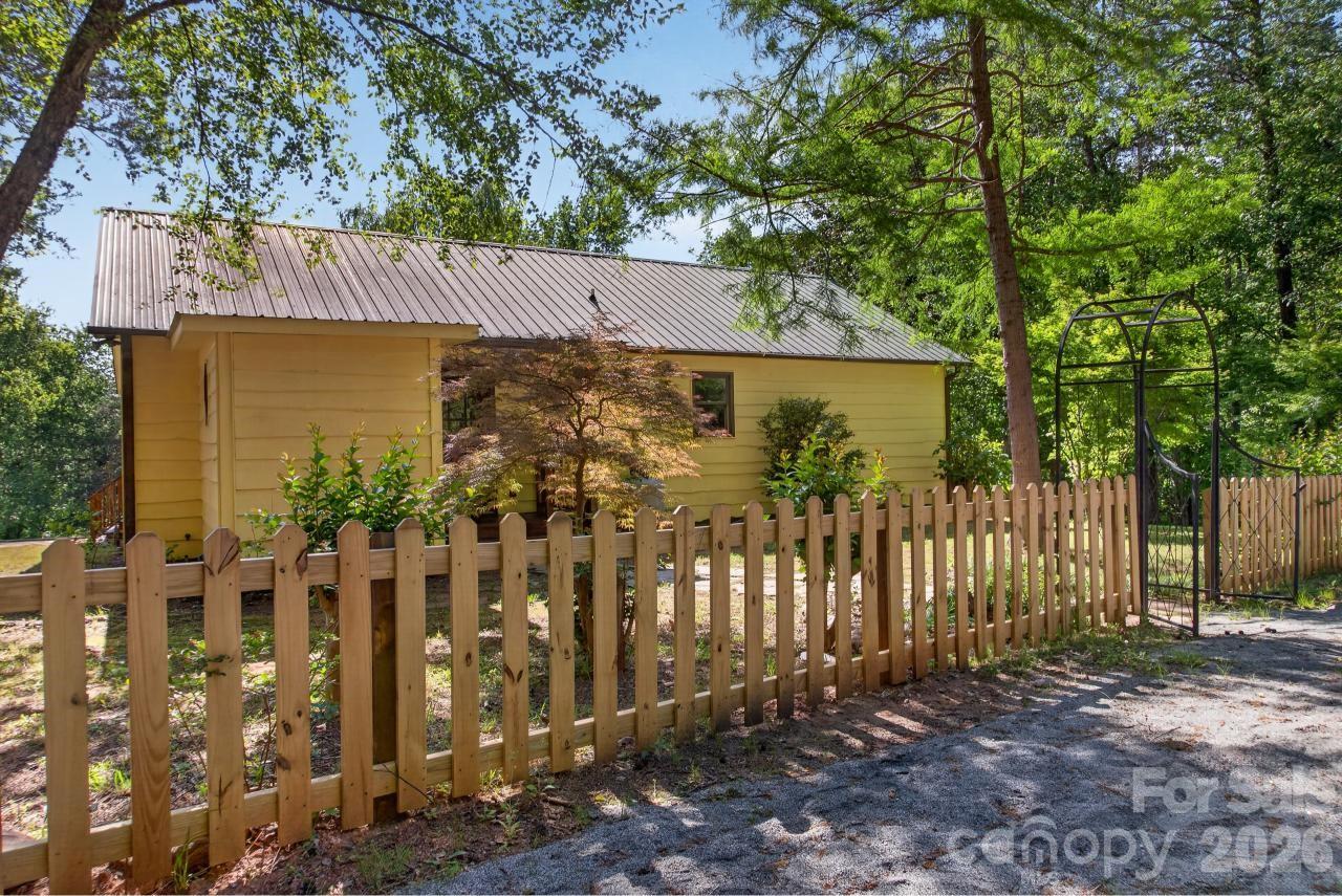 3205 Collinsville Road Columbus, NC 28722 - Photo 7 of 45