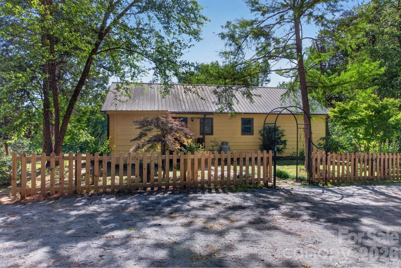 3205 Collinsville Road Columbus, NC 28722 - Photo 9 of 45