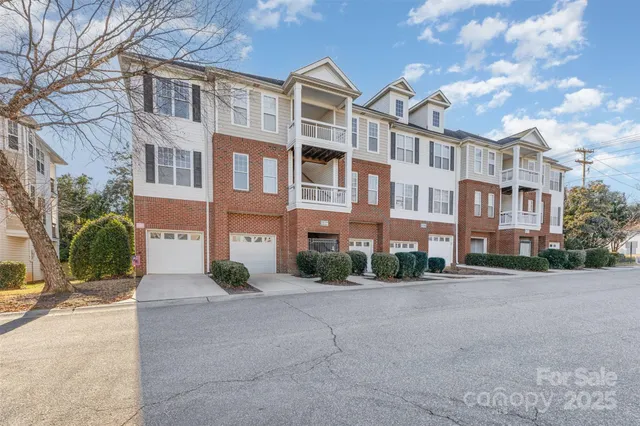 $255,000 | 6730 Mallard Park Drive, Charlotte, NC 28262