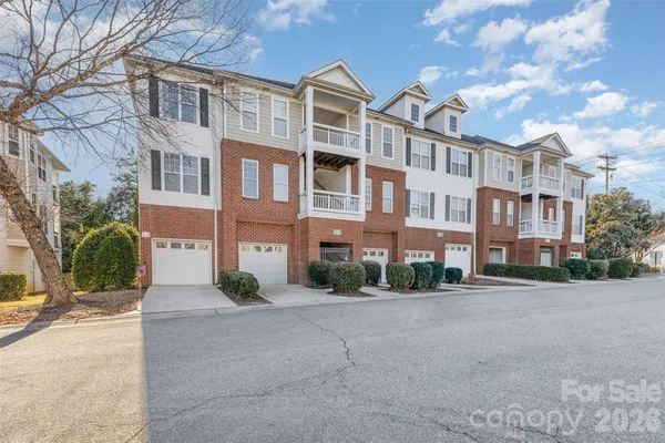 $208,000 | 6730 Mallard Park Drive, Charlotte, NC 28262