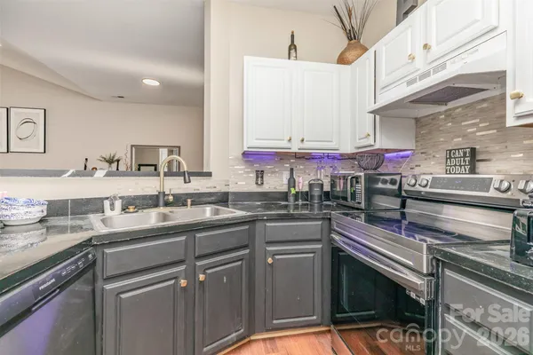 $208,000 | 6730 Mallard Park Drive, Charlotte, NC 28262