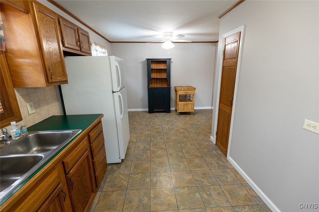 409 Calhoun Street De Witt, NY 13057 - Photo 13 of 28