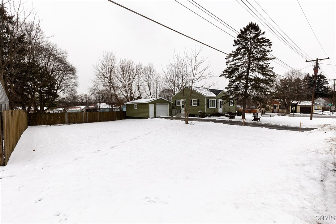 409 Calhoun Street De Witt, NY 13057 - Photo 2 of 28