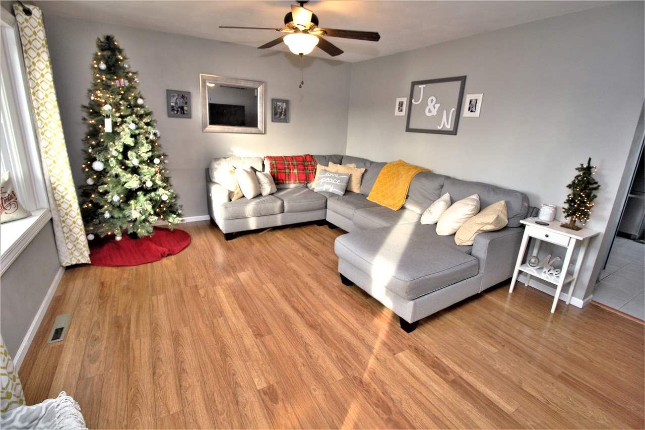 735 Ballymore Road Roscoe, IL 61073 - Photo 2 of 25 Gallery Image 2