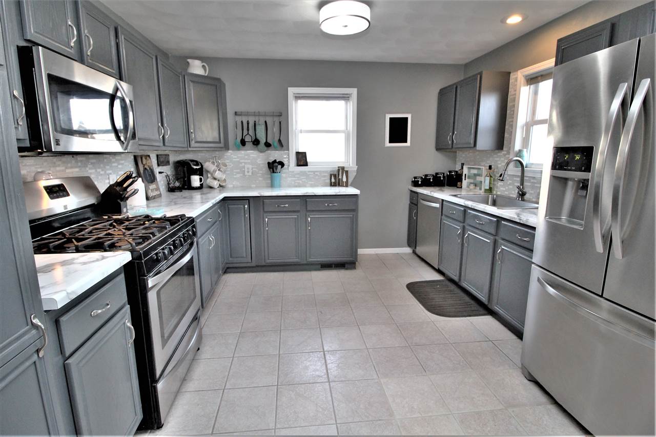 735 Ballymore Road Roscoe, IL 61073 - Photo 6 of 25 Gallery Image 6