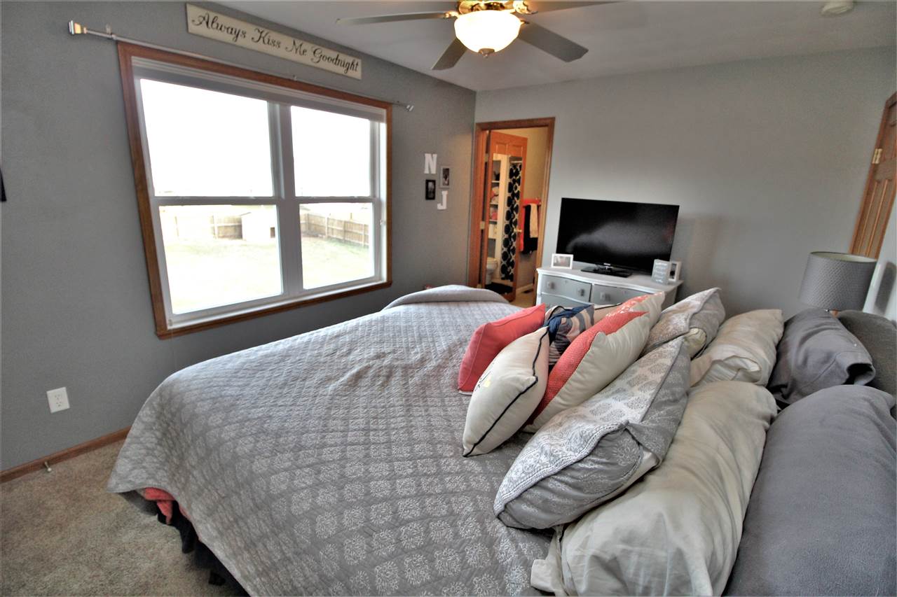735 Ballymore Road Roscoe, IL 61073 - Photo 10 of 25 Gallery Image 10