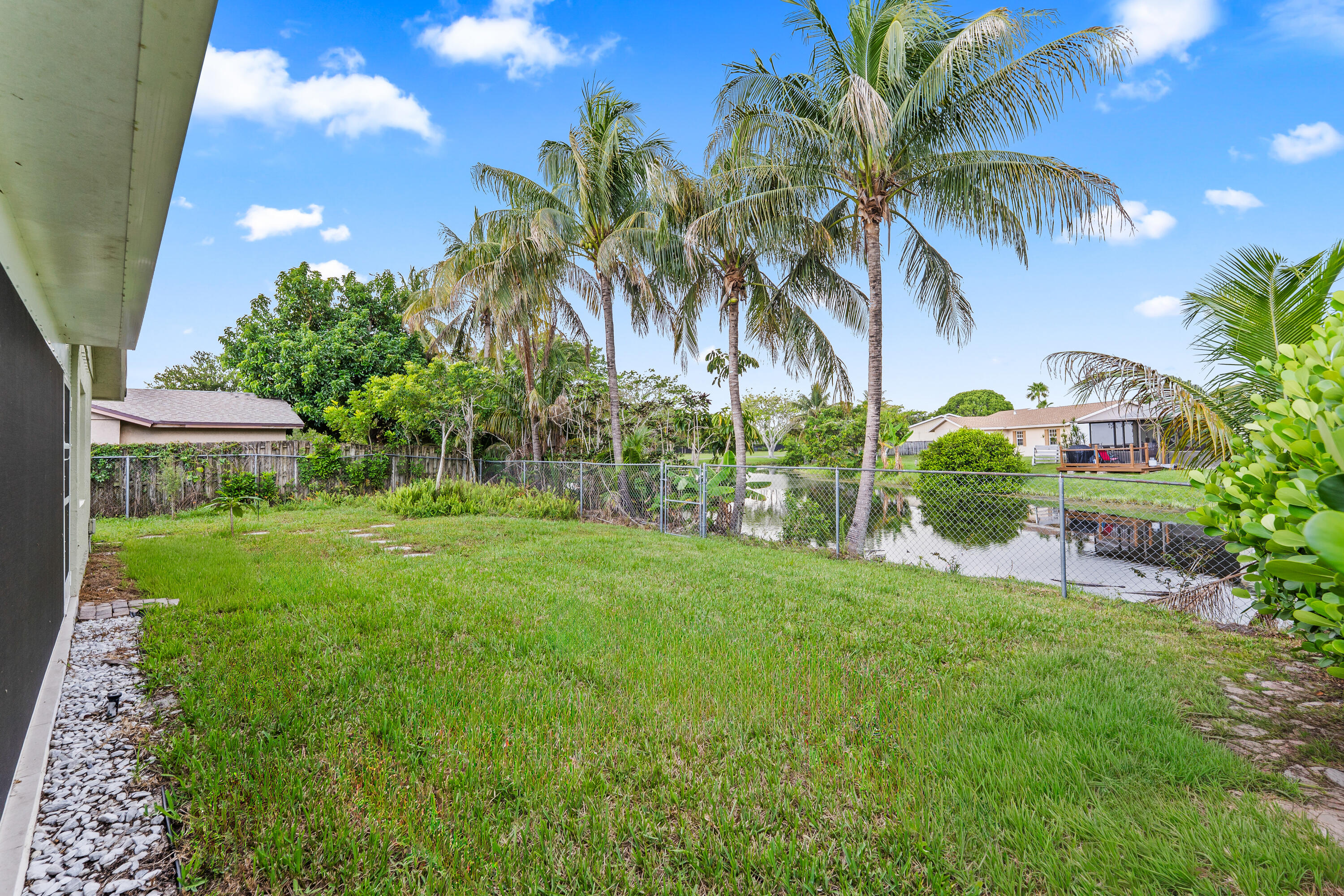 18443 Ruffian Way Boca Raton, FL 33496 - Photo 26 of 35 Yard