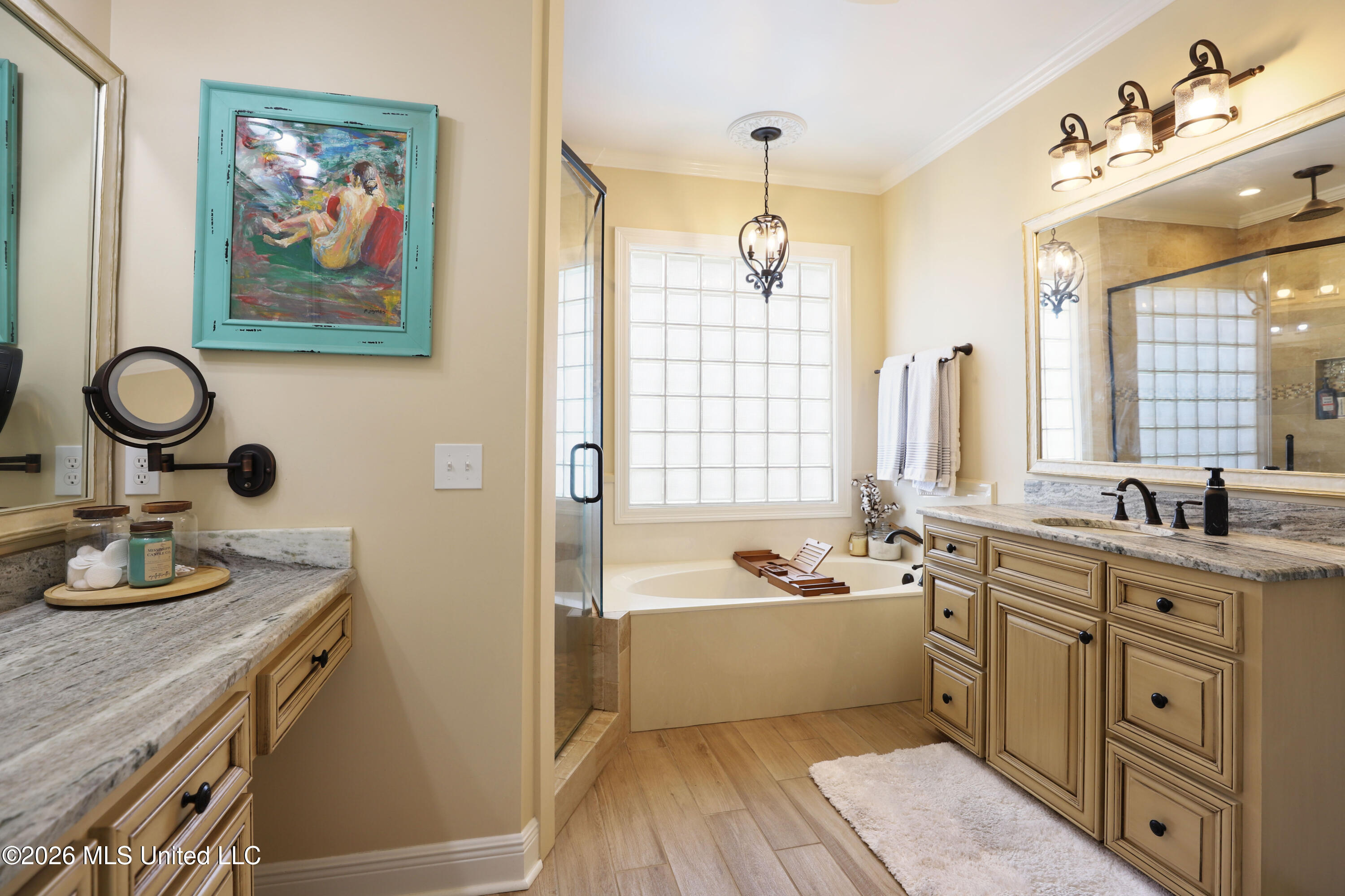 2014 Rue Ulysse Biloxi, MS 39531 - Photo 26 of 40 Main Bathroom