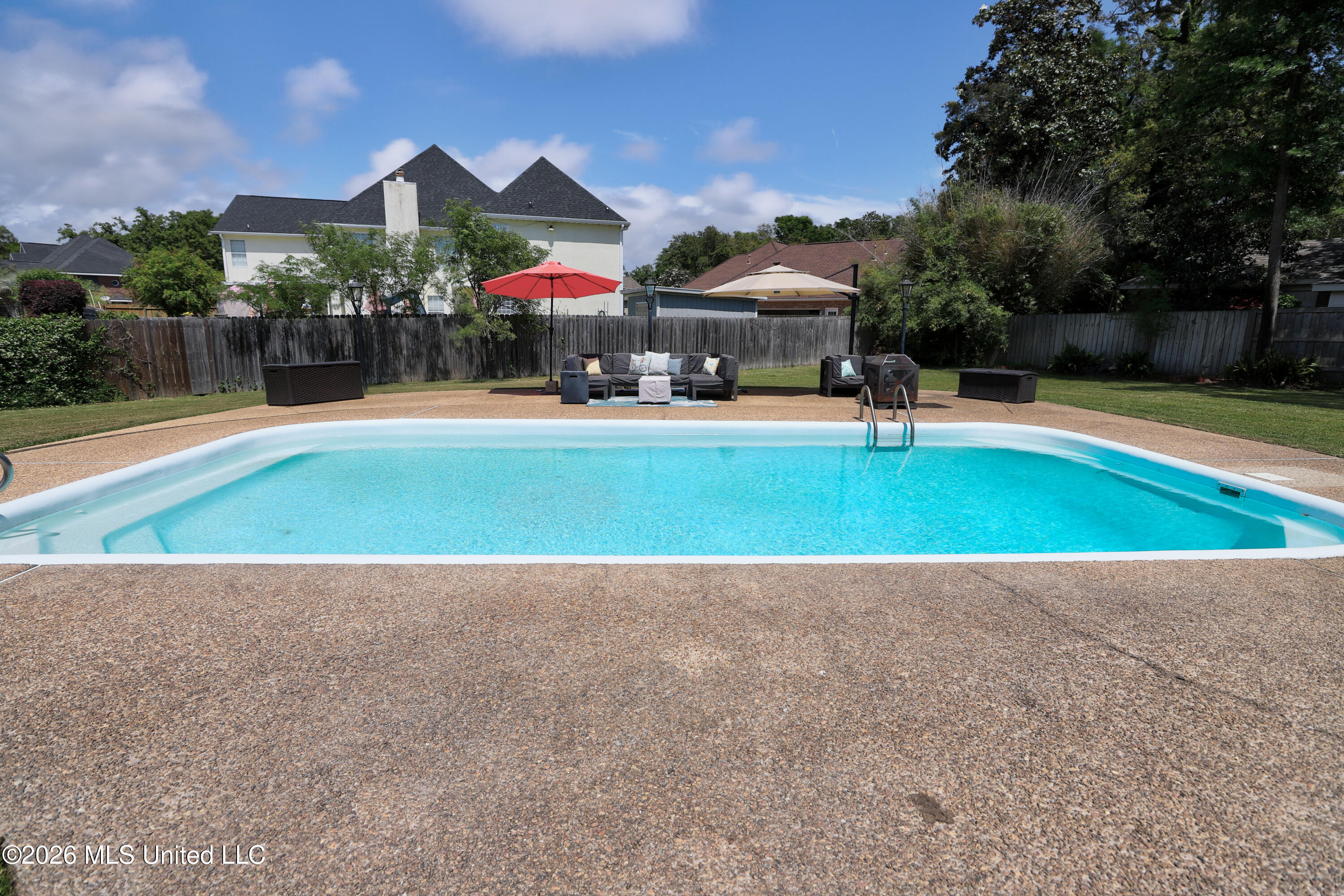 2014 Rue Ulysse Biloxi, MS 39531 - Photo 31 of 40 Pool