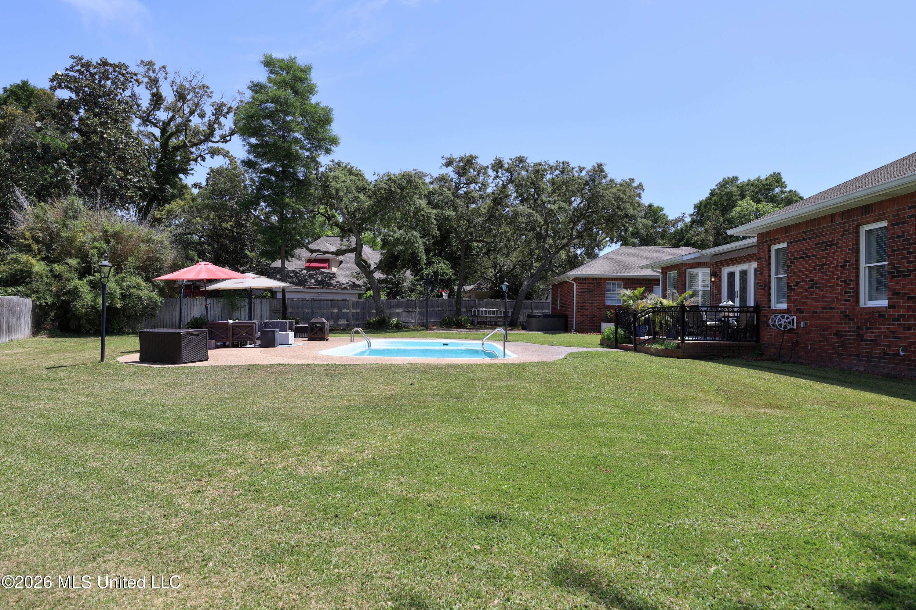 2014 Rue Ulysse Biloxi, MS 39531 - Photo 36 of 40 Pool