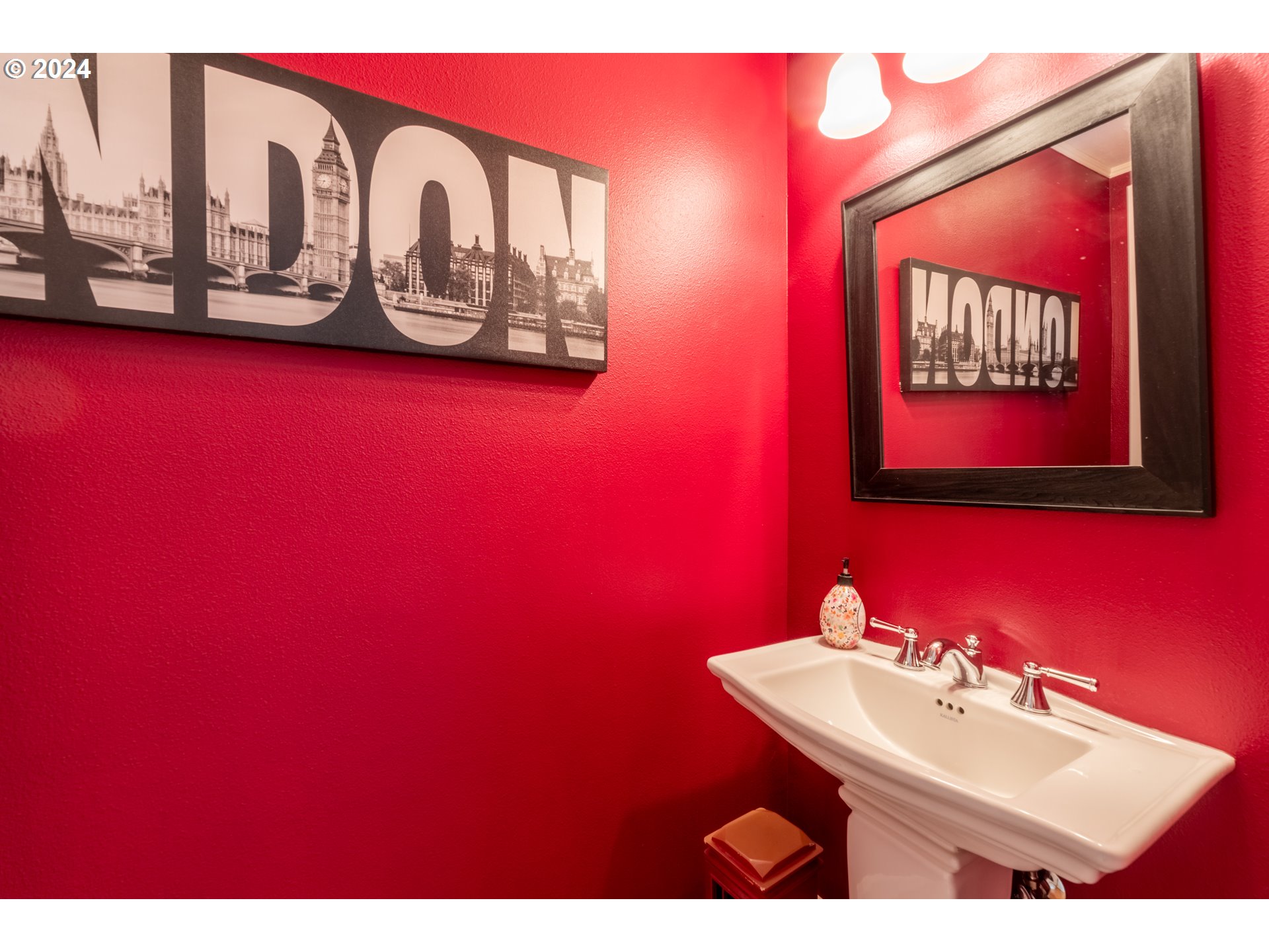 6865 Southwest Canyon Drive Portland, OR 97225 - Photo 26 of 36