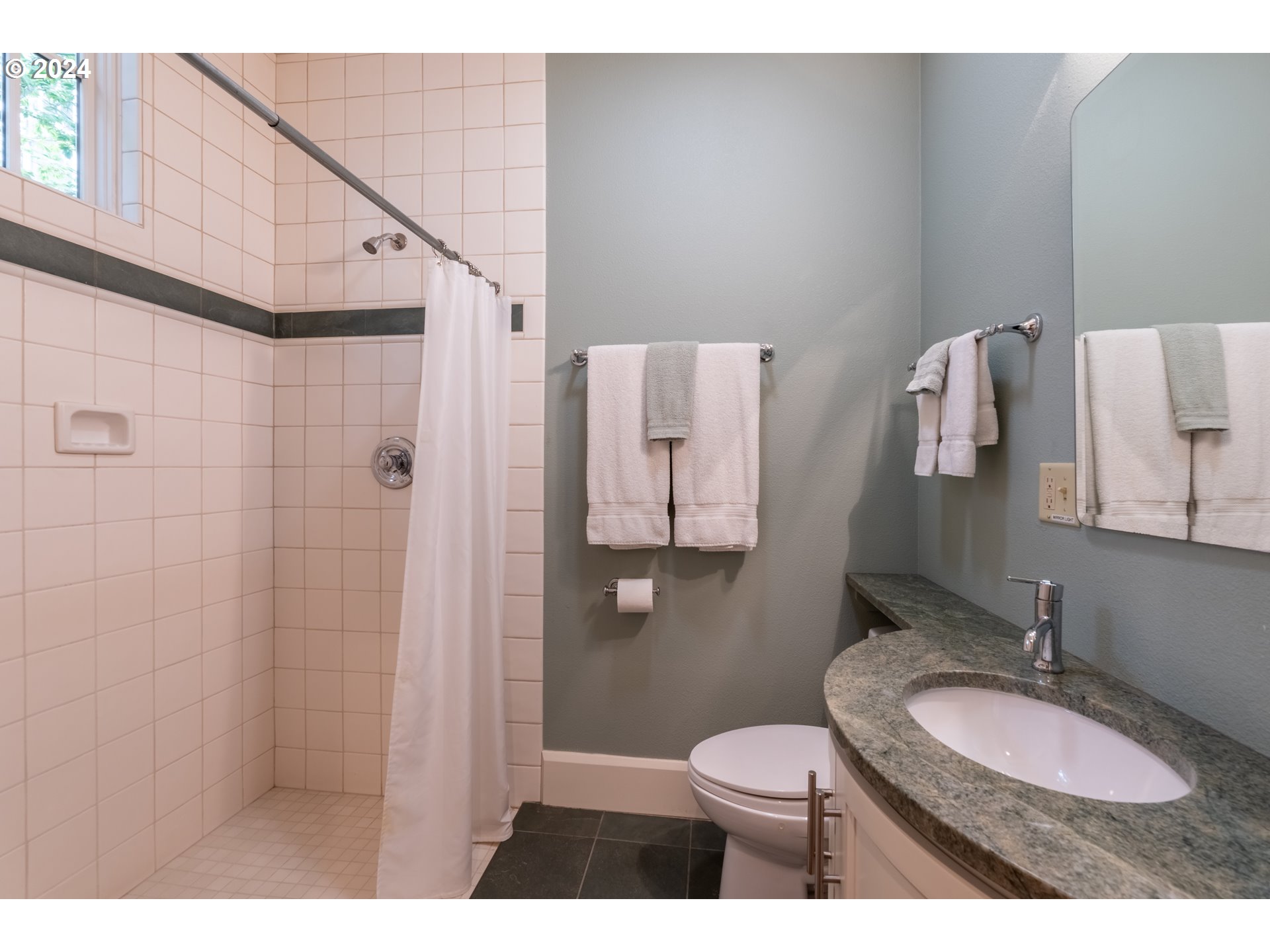 6865 Southwest Canyon Drive Portland, OR 97225 - Photo 30 of 36 Owner's Suite Bathroom