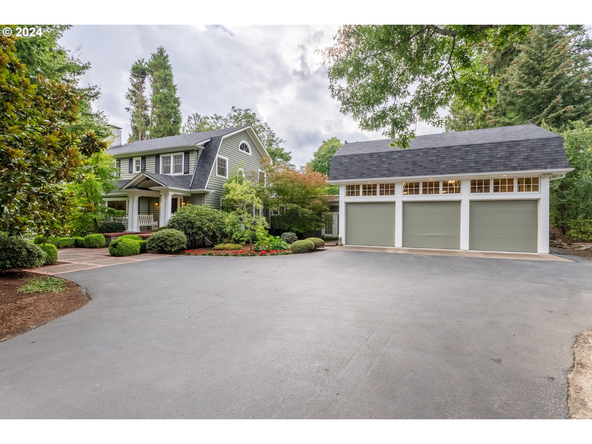 6865 Southwest Canyon Drive Portland, OR 97225 - Photo 3 of 36