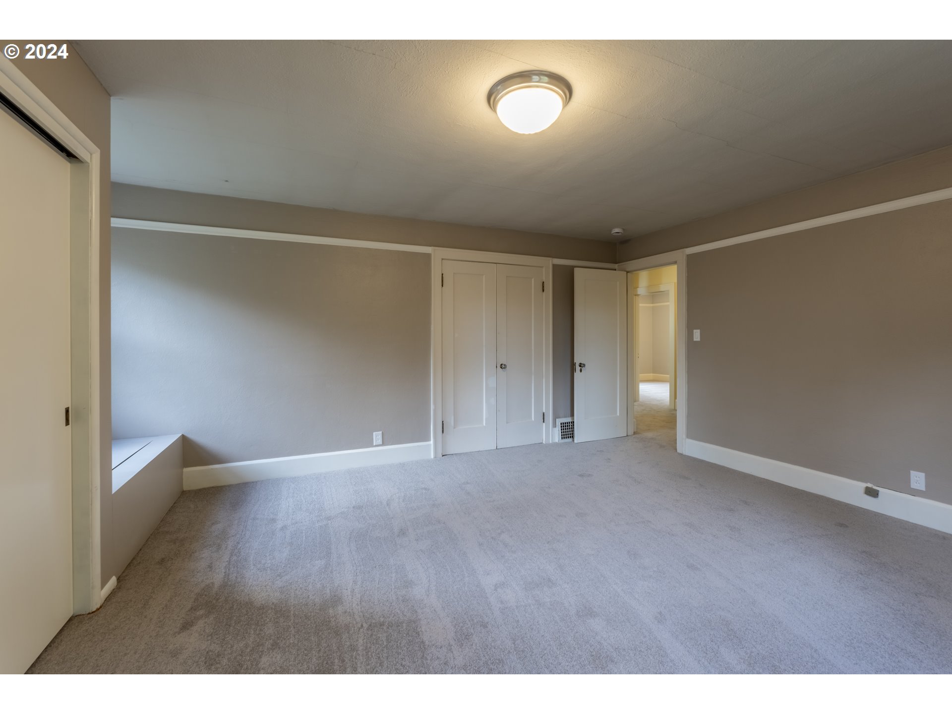 6865 Southwest Canyon Drive Portland, OR 97225 - Photo 33 of 36